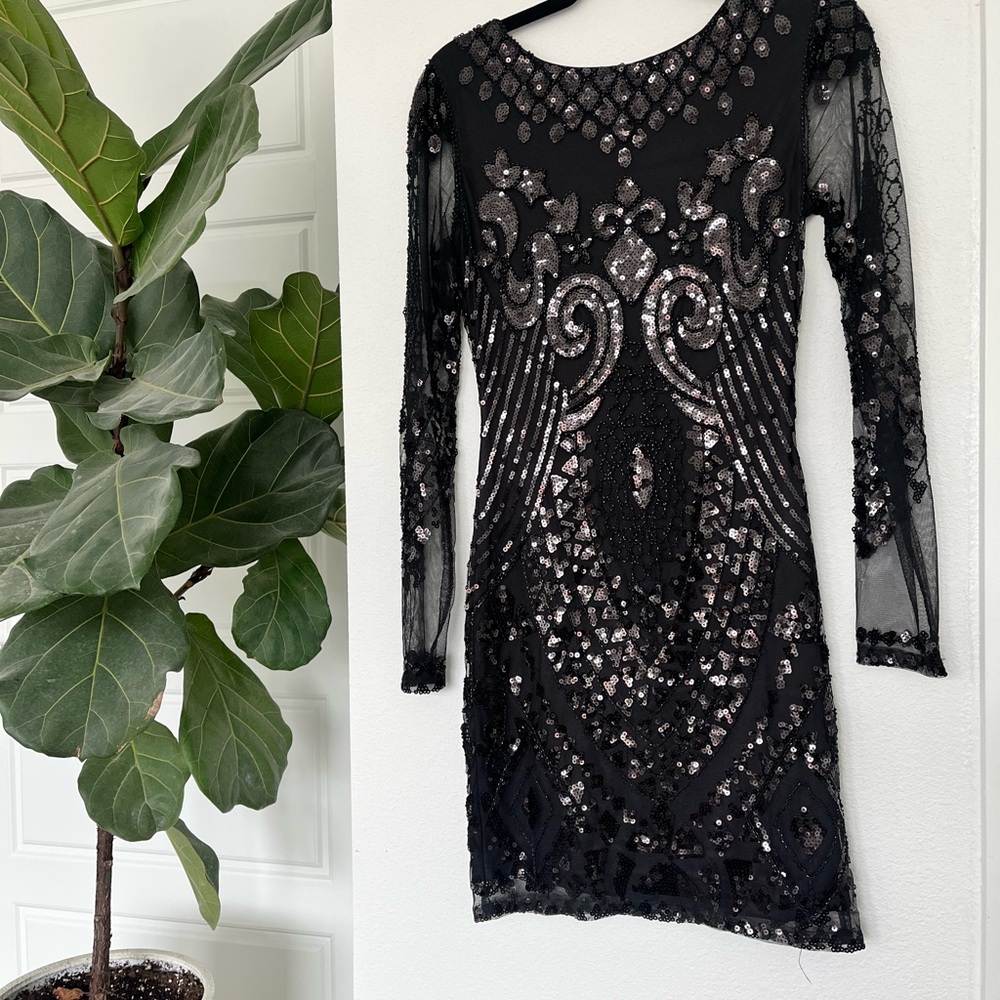 Verty Elegant Black Sequin Mini Dress